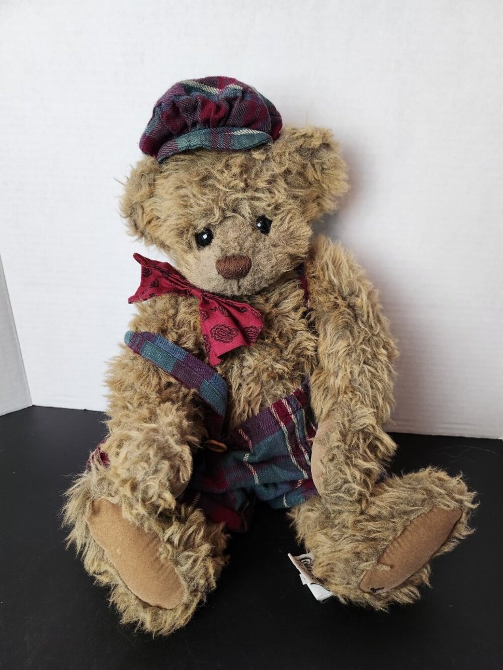 Ganz Cottage Collectibles Dempster Bear Lorraine Chien Jointed Plaid Overalls